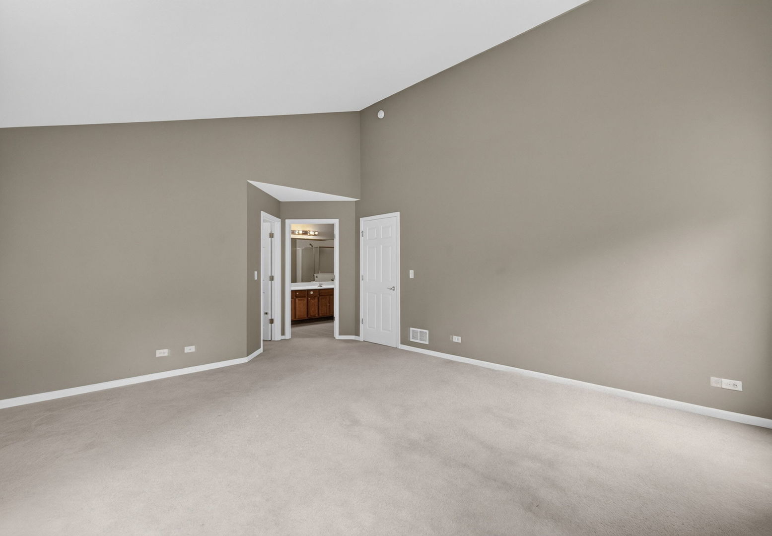 10s447 Carrington Circle Property Photo 18