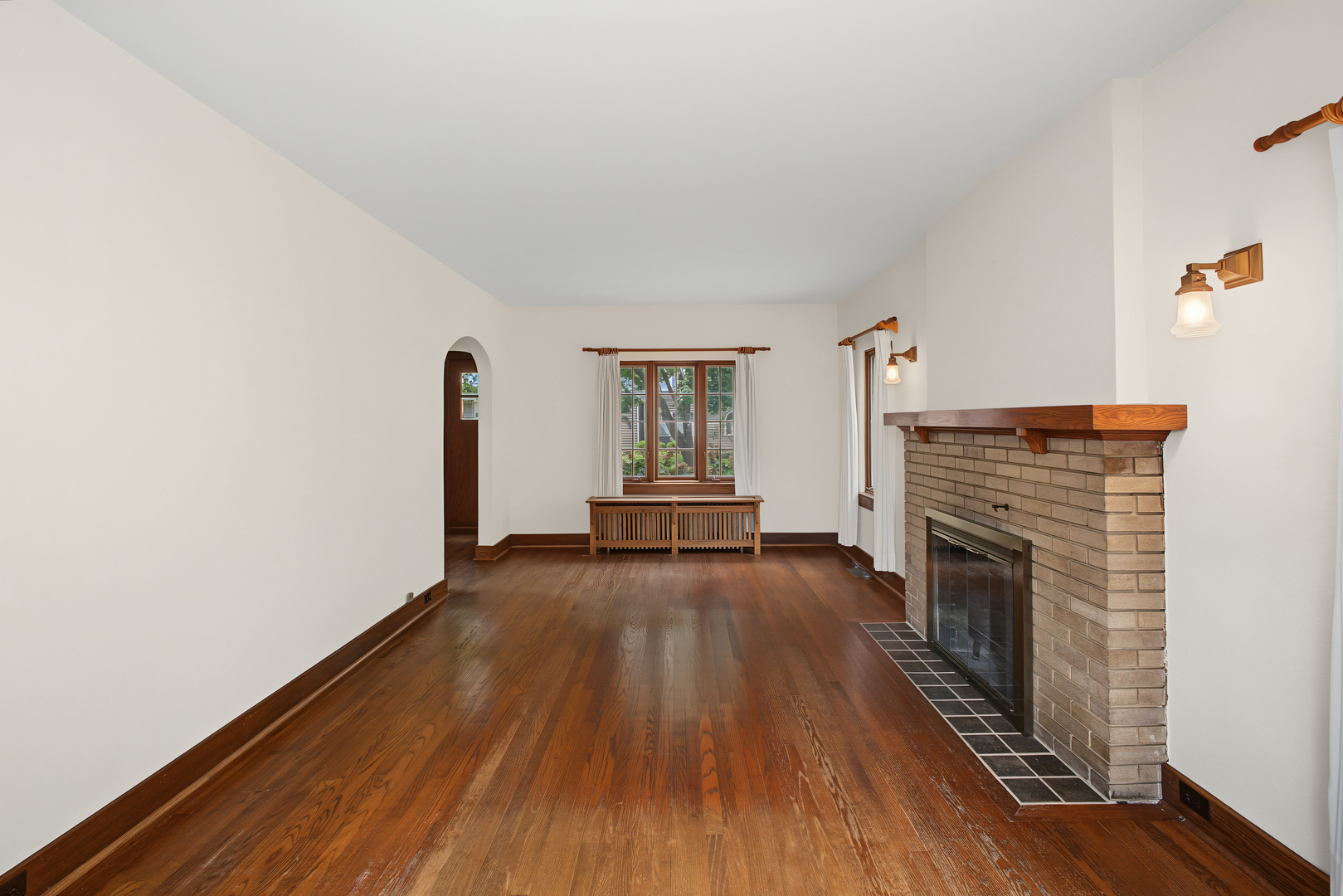 703 Arlington Court Property Photo 7