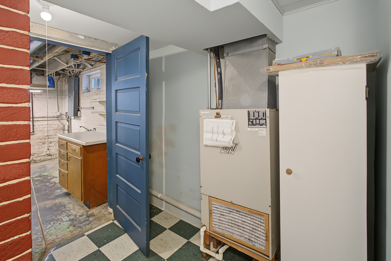 703 Arlington Court Property Photo 40