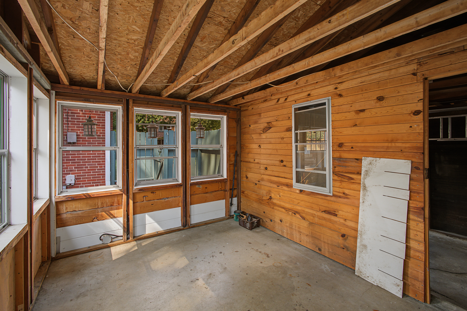 703 Arlington Court Property Photo 45