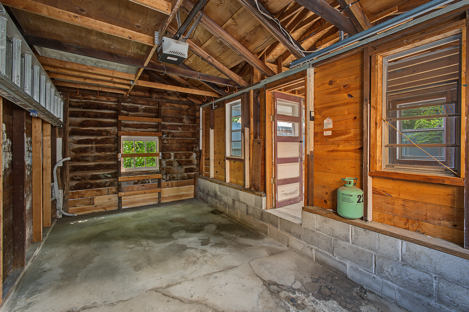 703 Arlington Court Property Photo 48