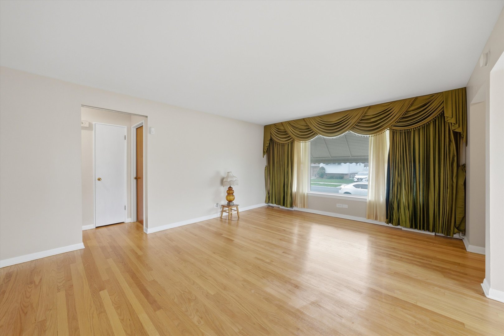 15201 Sunset Drive Property Photo 8