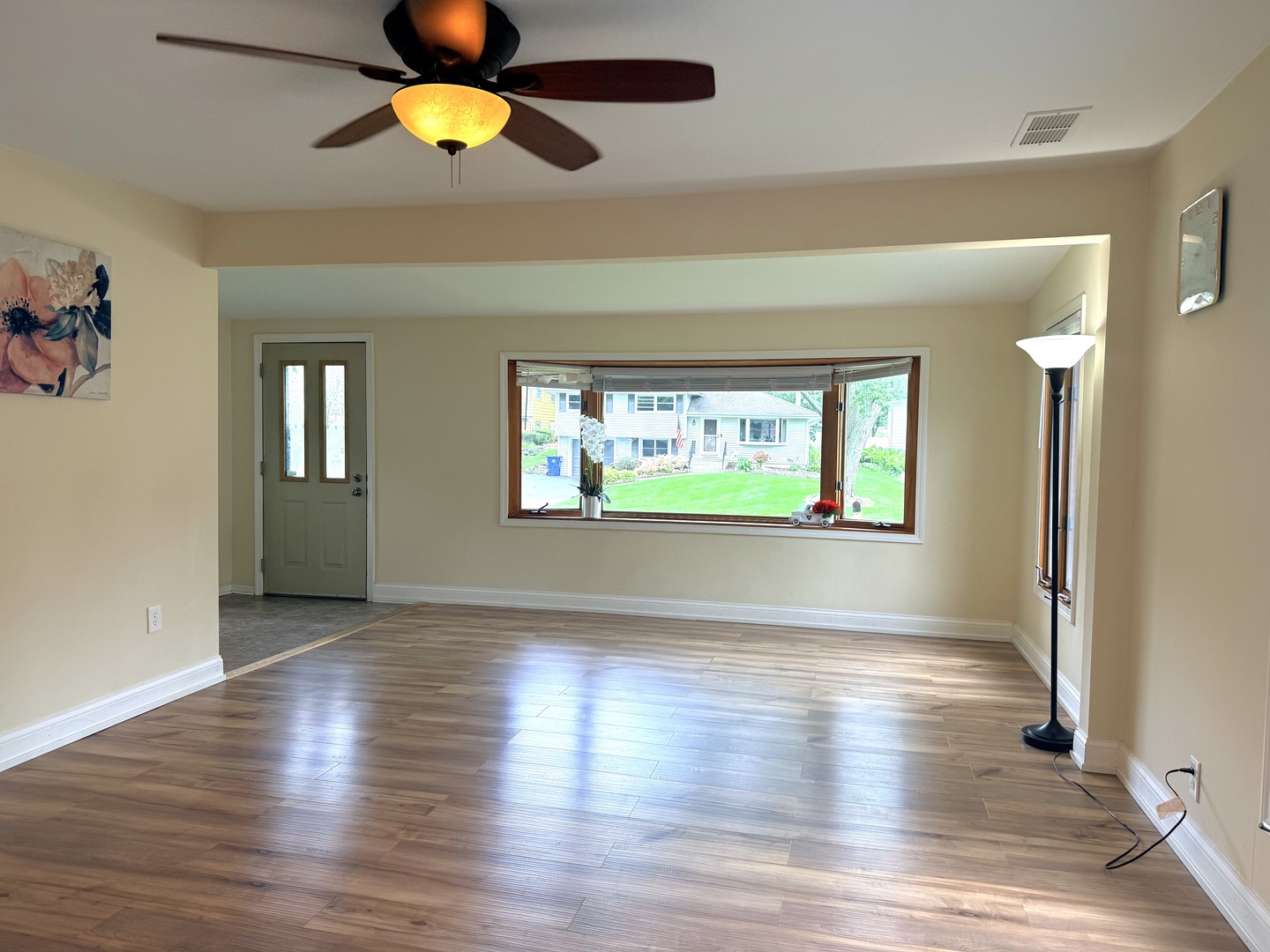 18148 W Valley Drive Property Photo 5