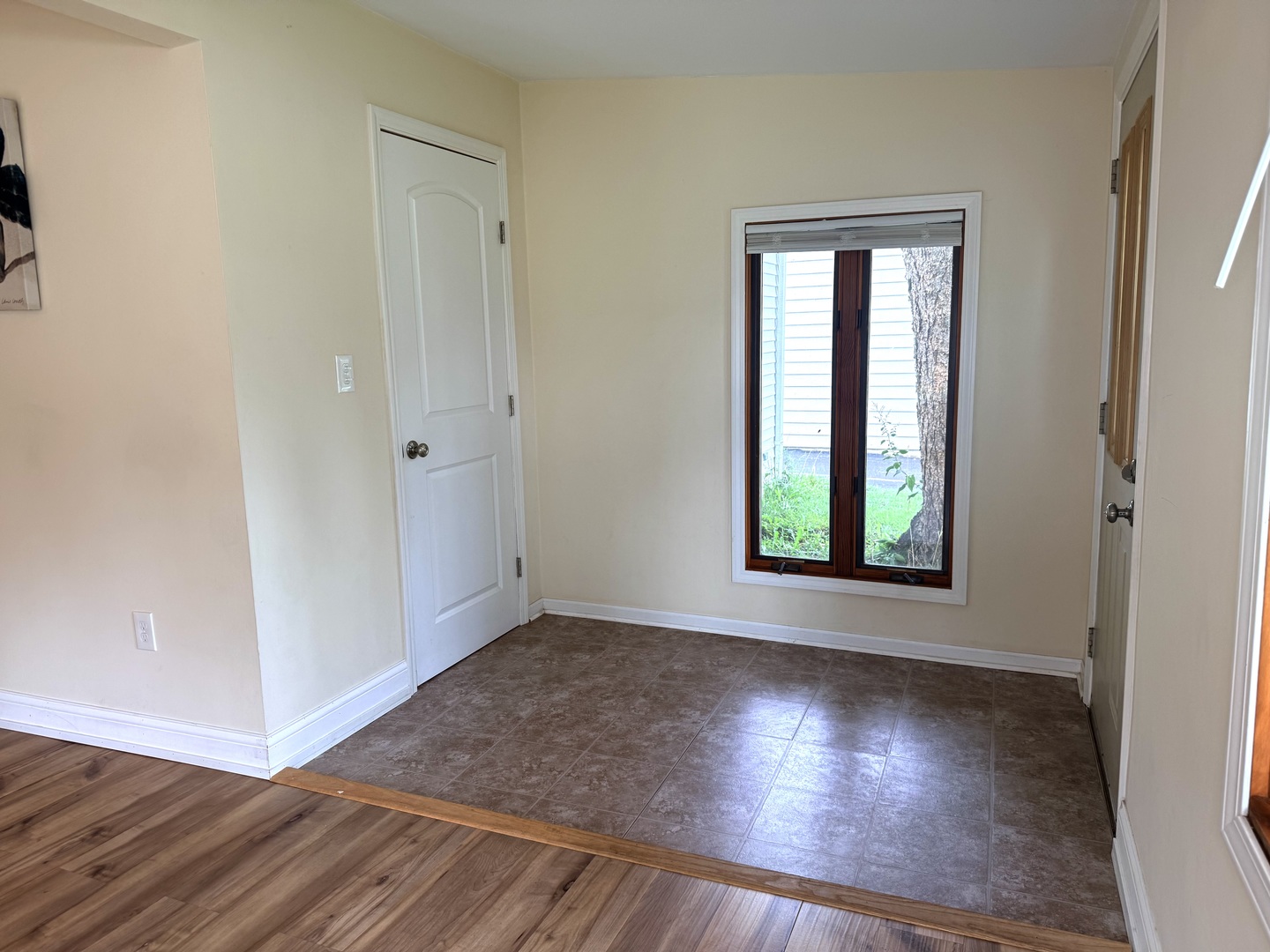18148 W Valley Drive Property Photo 6