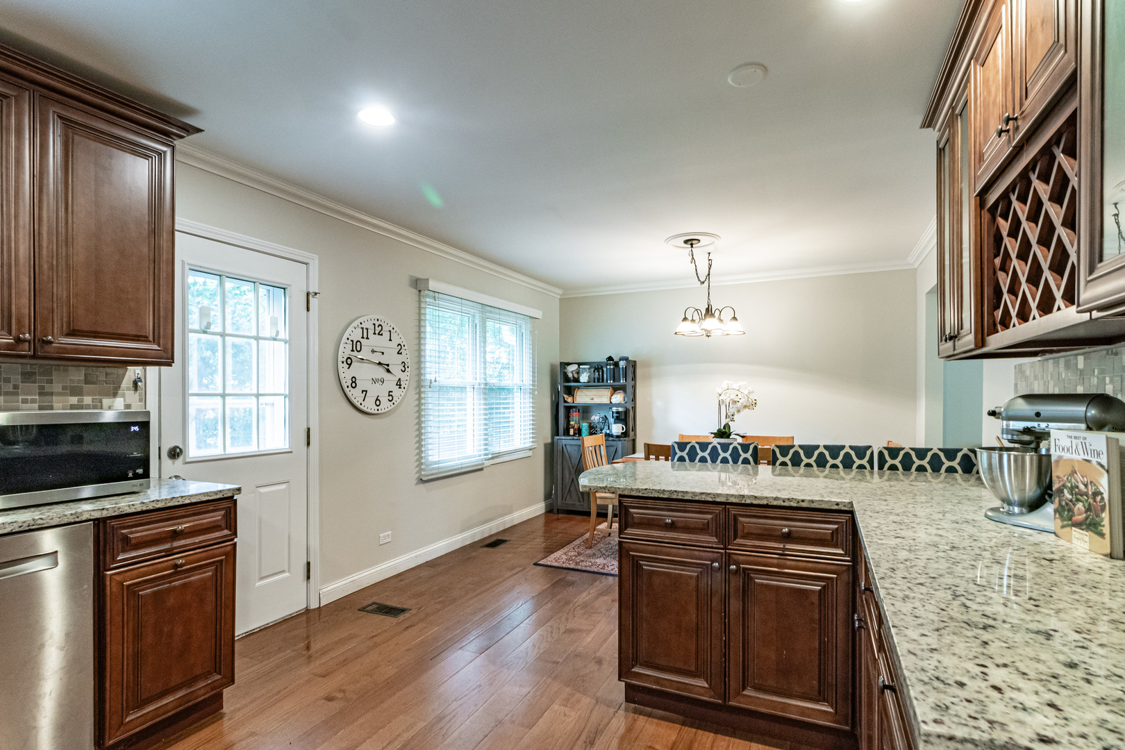 6 S Deerpath Drive Property Photo 12