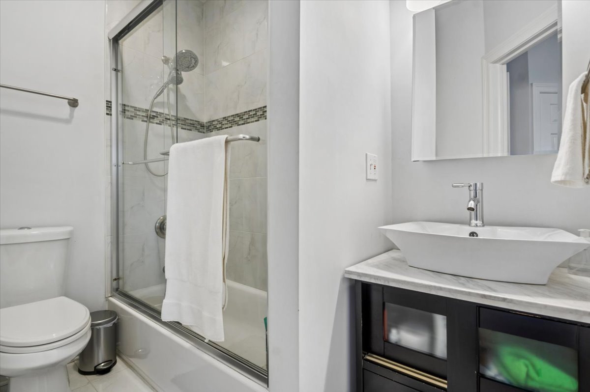 12737025 Property Photo 10