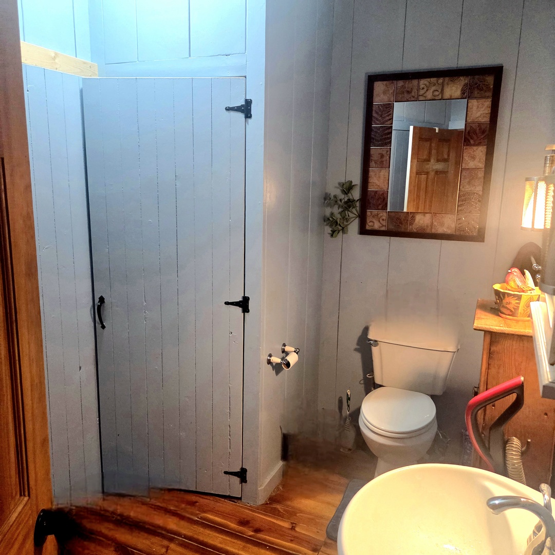 294 Lake Thunderbird Drive Property Photo 8