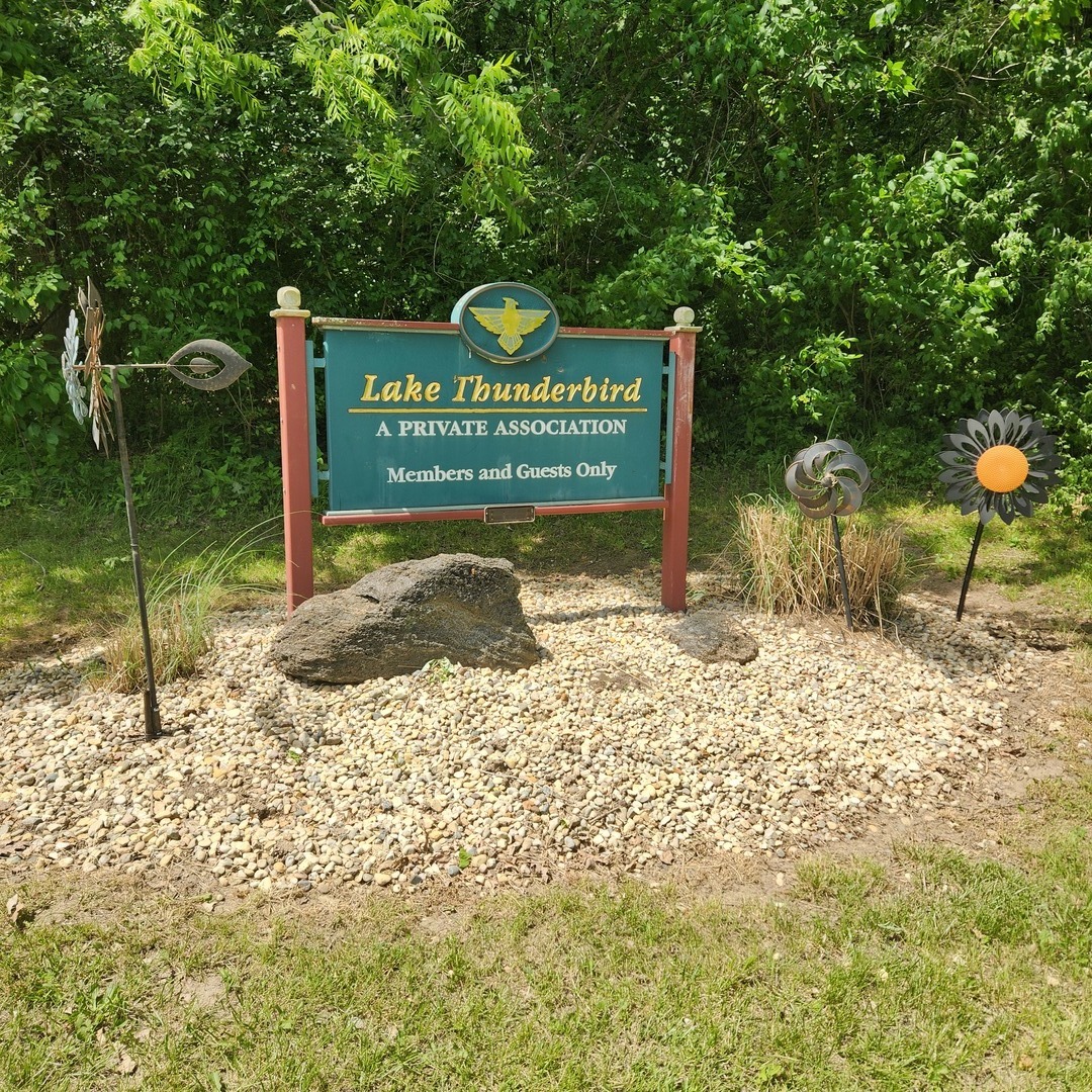 294 Lake Thunderbird Drive Property Photo 12
