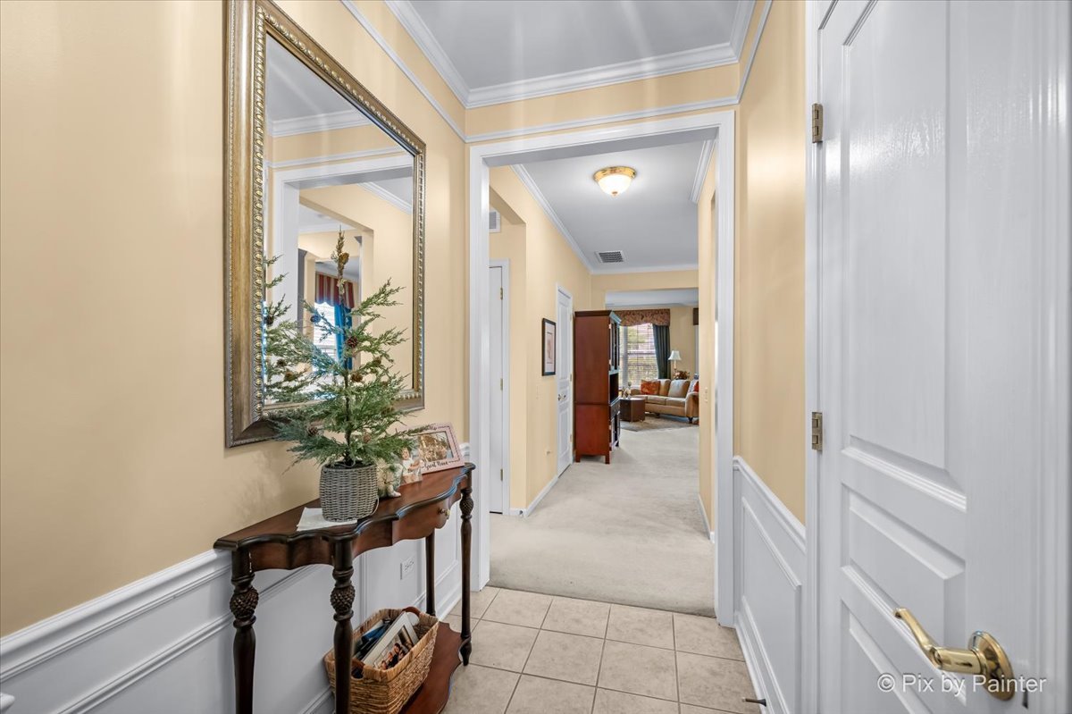 2892 Edgewater Drive Property Photo 4