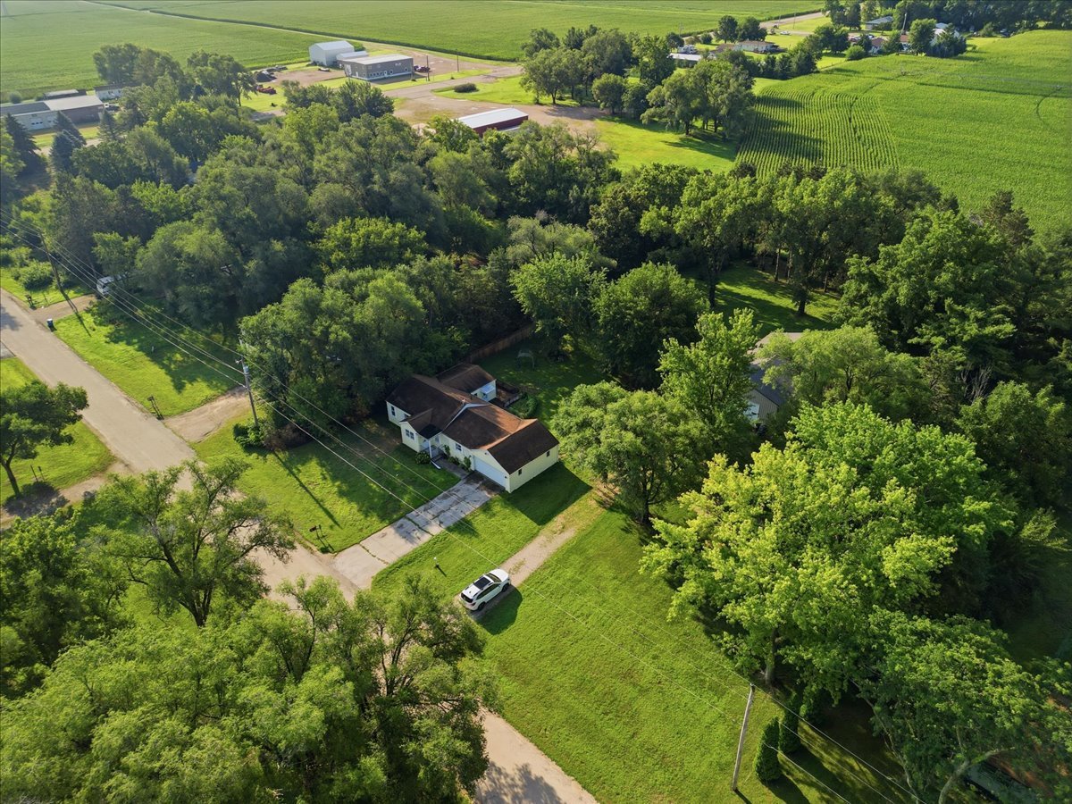 10464 Two Mile Road Property Photo 7