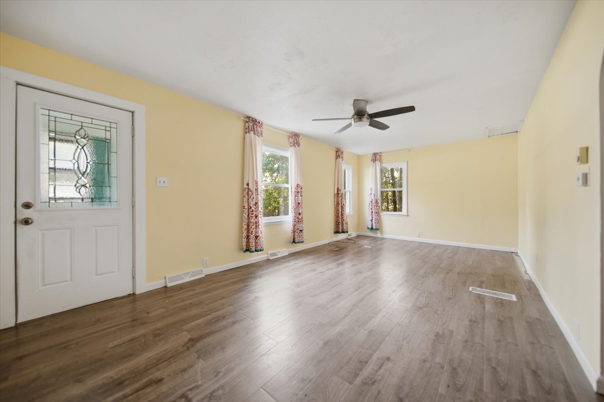 10464 Two Mile Road Property Photo 11
