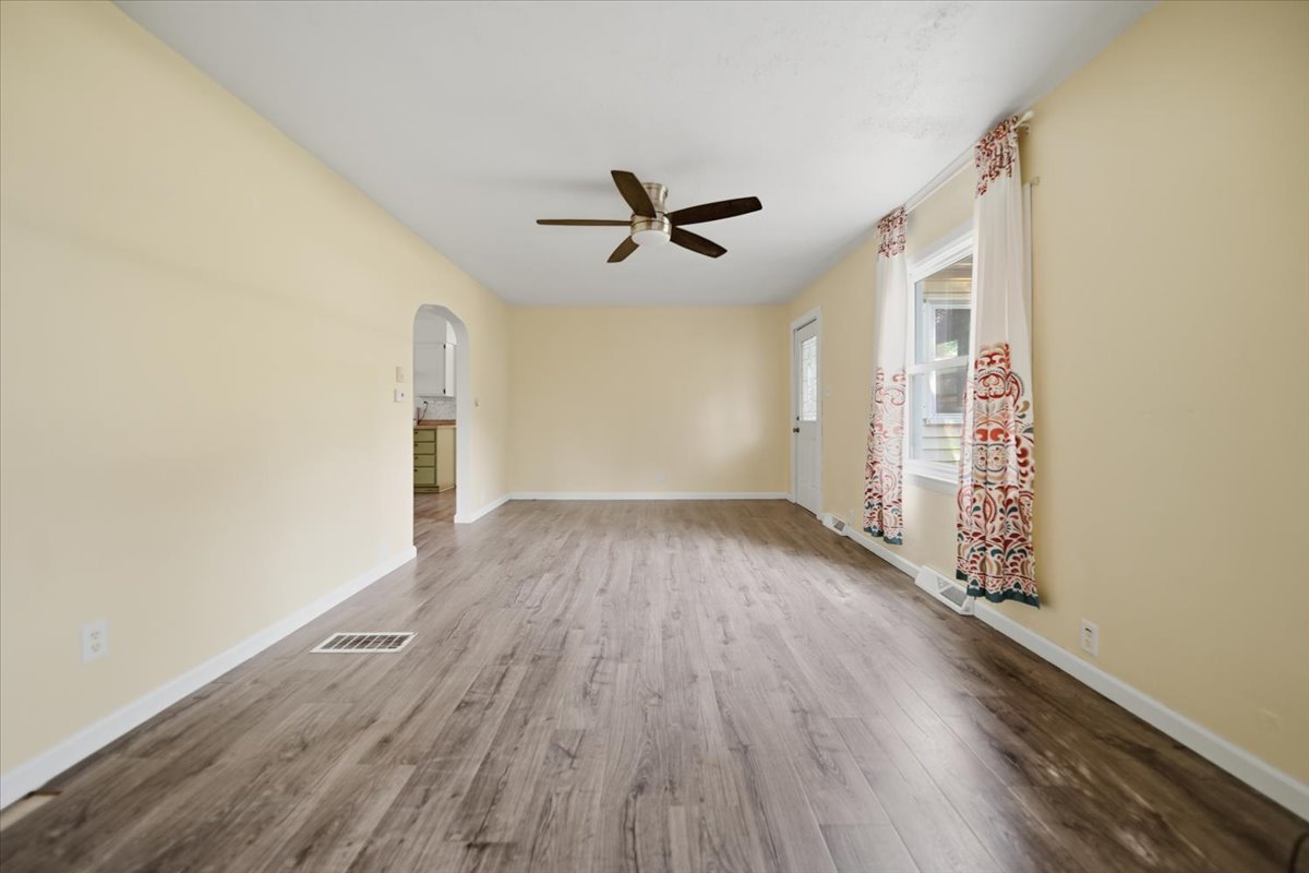 10464 Two Mile Road Property Photo 13