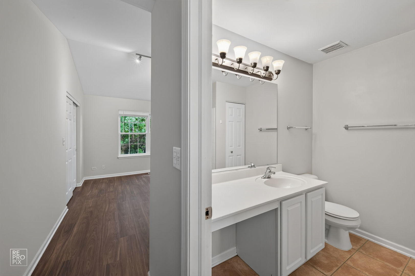 831 Genesee Drive 831 Property Photo 6