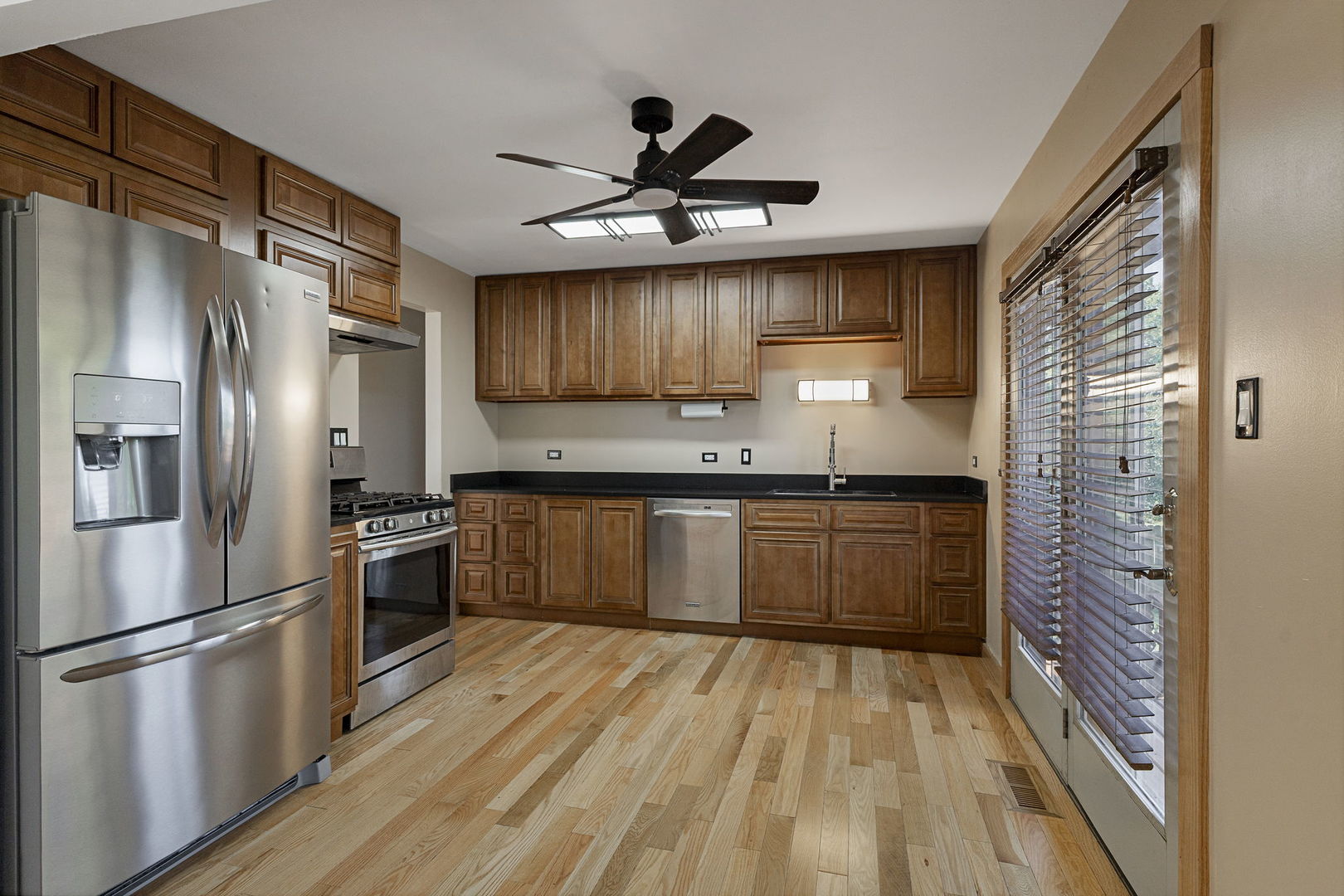 15642 Latrobe Avenue Property Photo 4