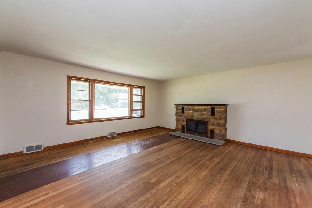 618 N Oplaine Road Property Photo 6