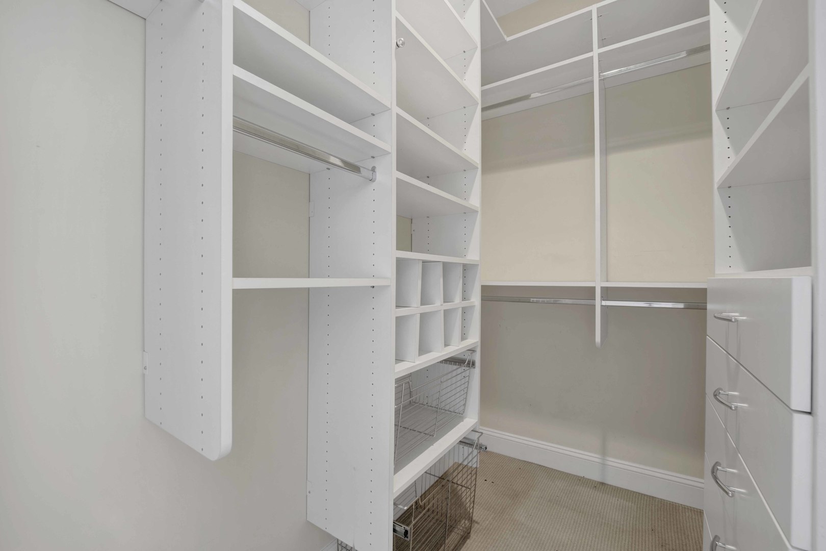 101 W Superior Street 1202 Property Photo 13