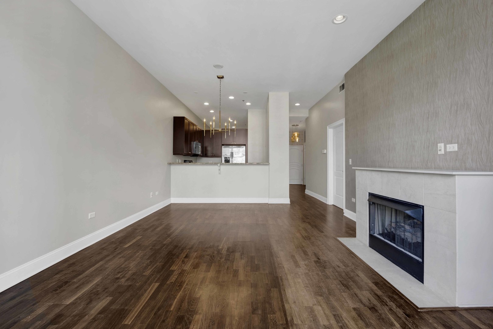 101 W Superior Street 1202 Property Photo 21