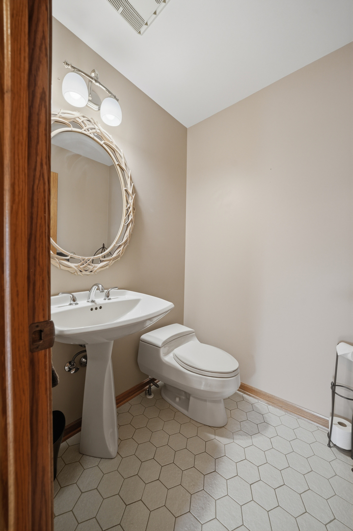1522 Coventry Lane Property Photo 21