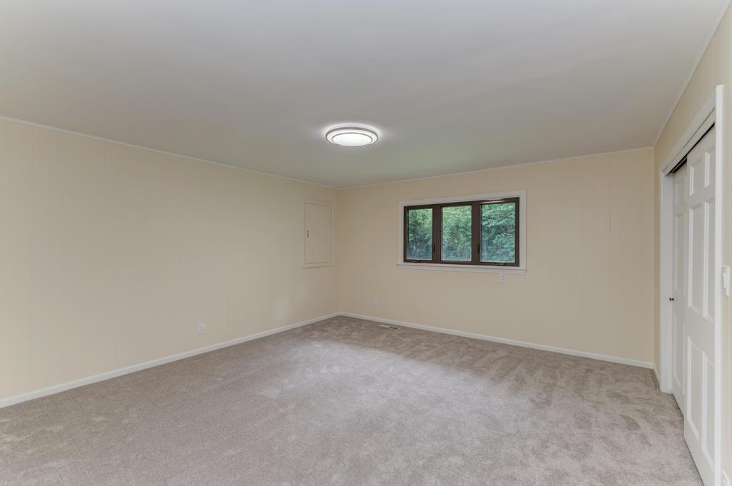 210 S Small Avenue Property Photo 16