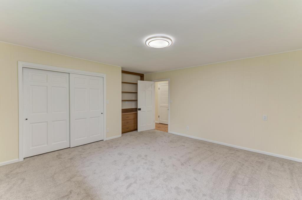 210 S Small Avenue Property Photo 17