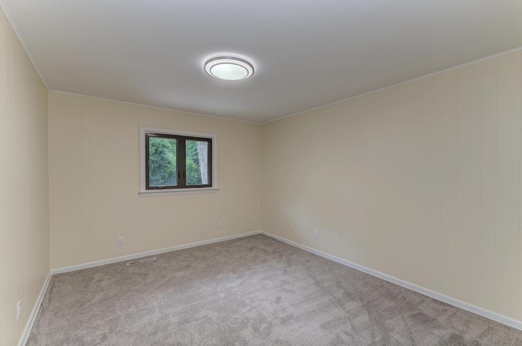 210 S Small Avenue Property Photo 23
