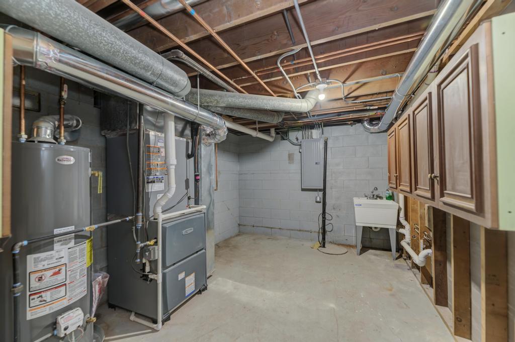 210 S Small Avenue Property Photo 33