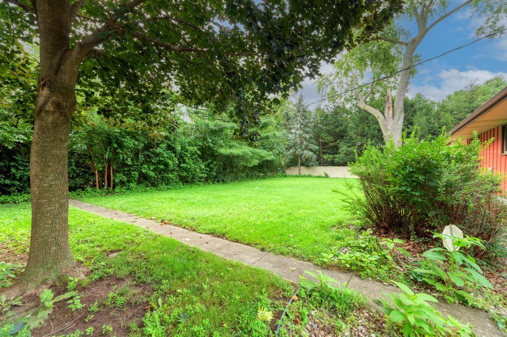 210 S Small Avenue Property Photo 34