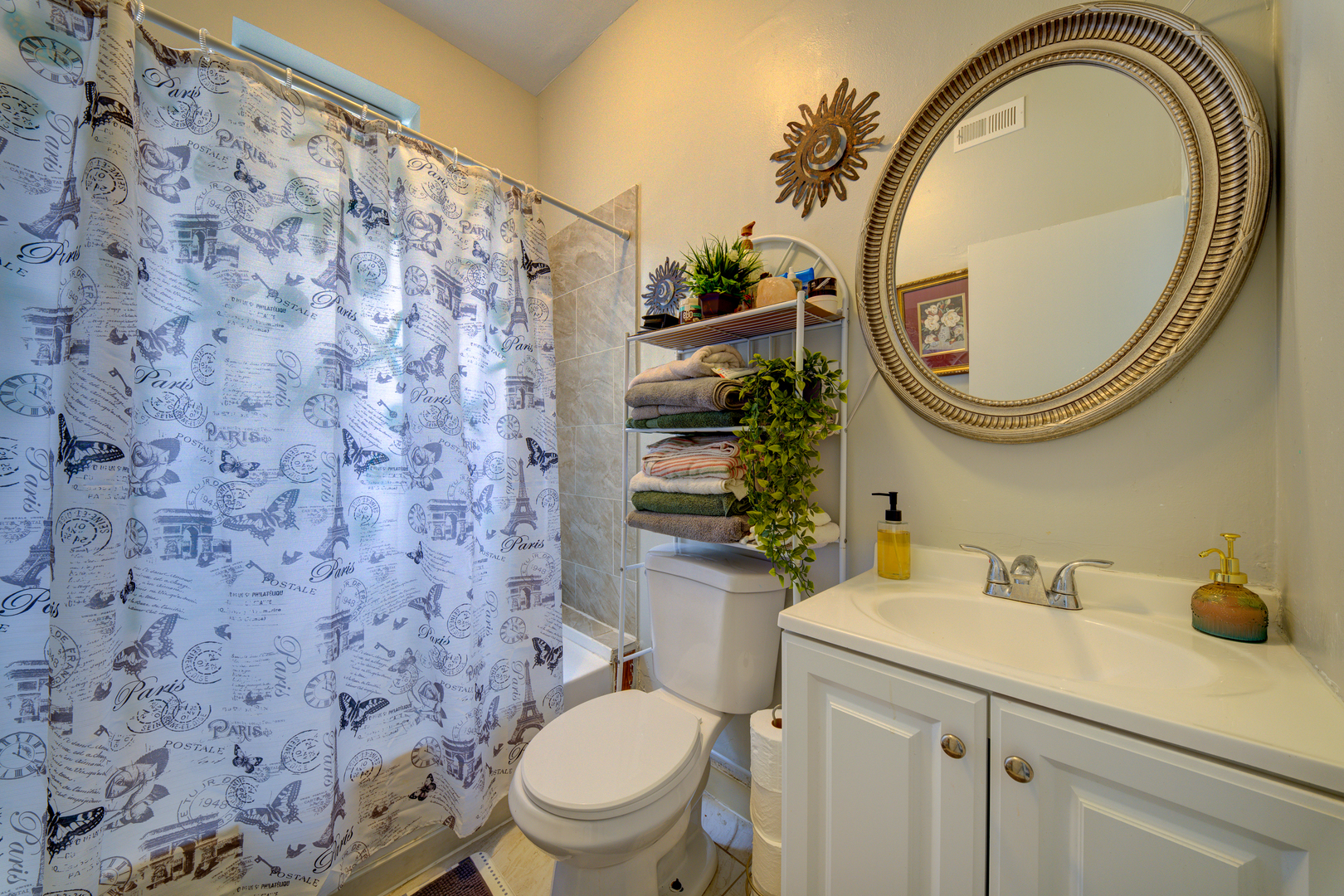 2242 S Saint Louis Avenue Property Photo 14