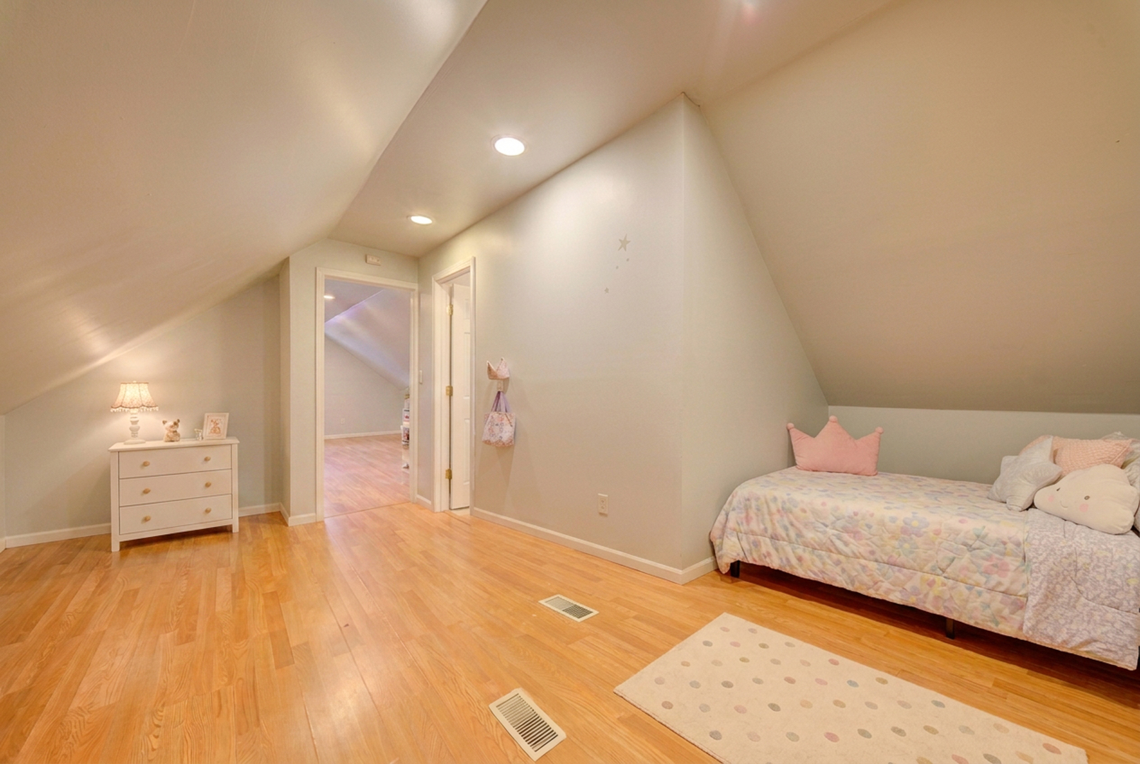 2242 S Saint Louis Avenue Property Photo 26