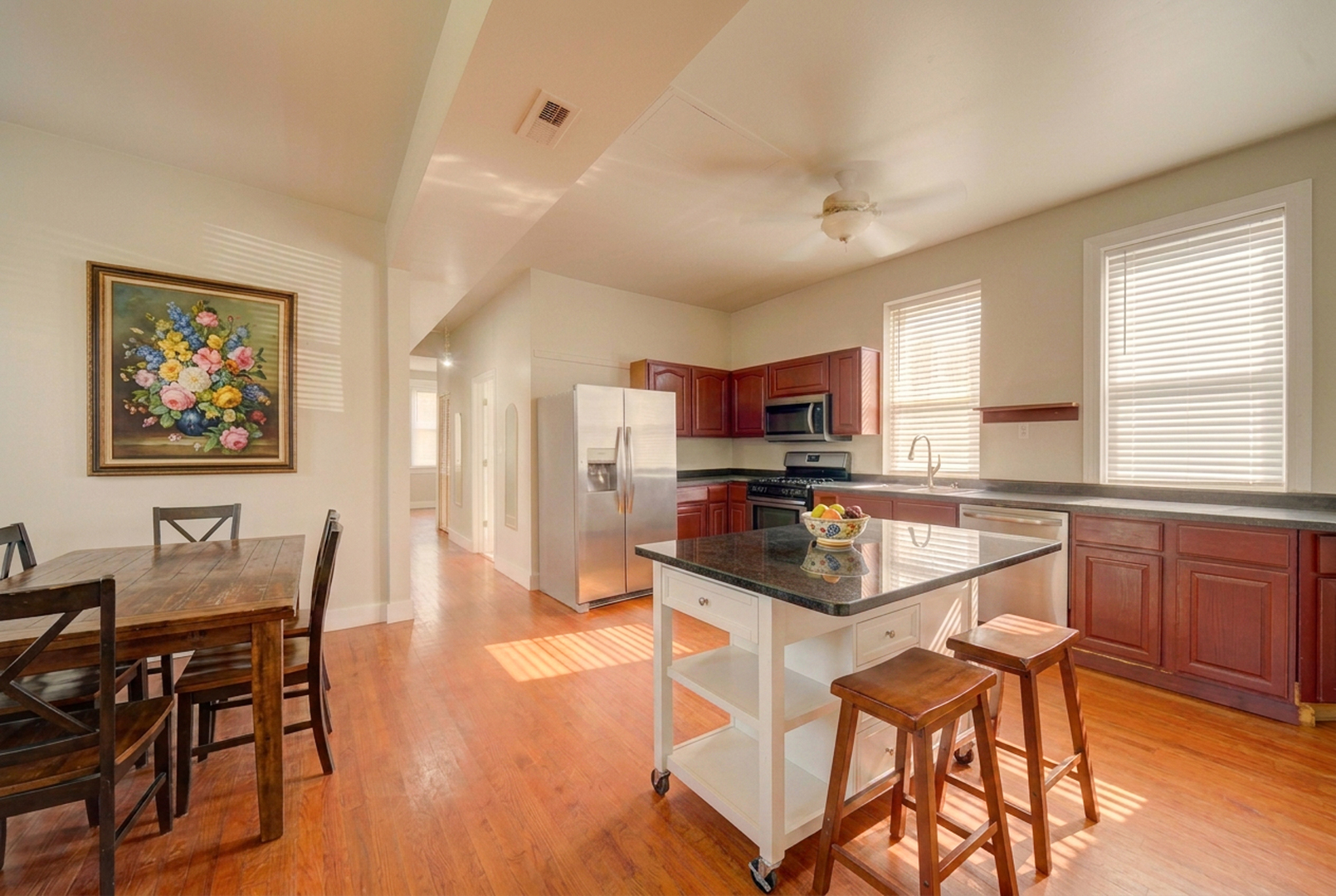 2242 S Saint Louis Avenue Property Photo 28