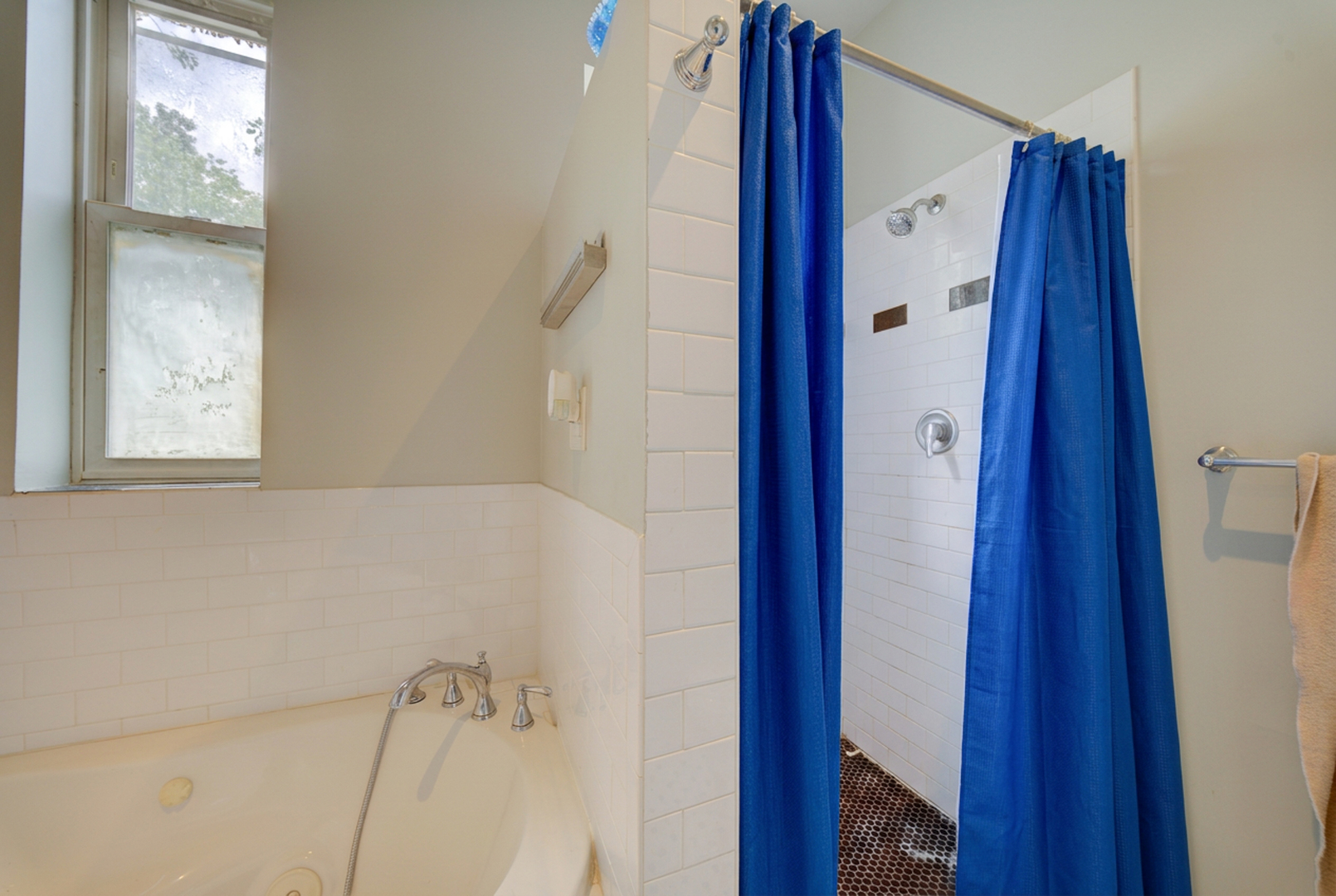 2242 S Saint Louis Avenue Property Photo 34