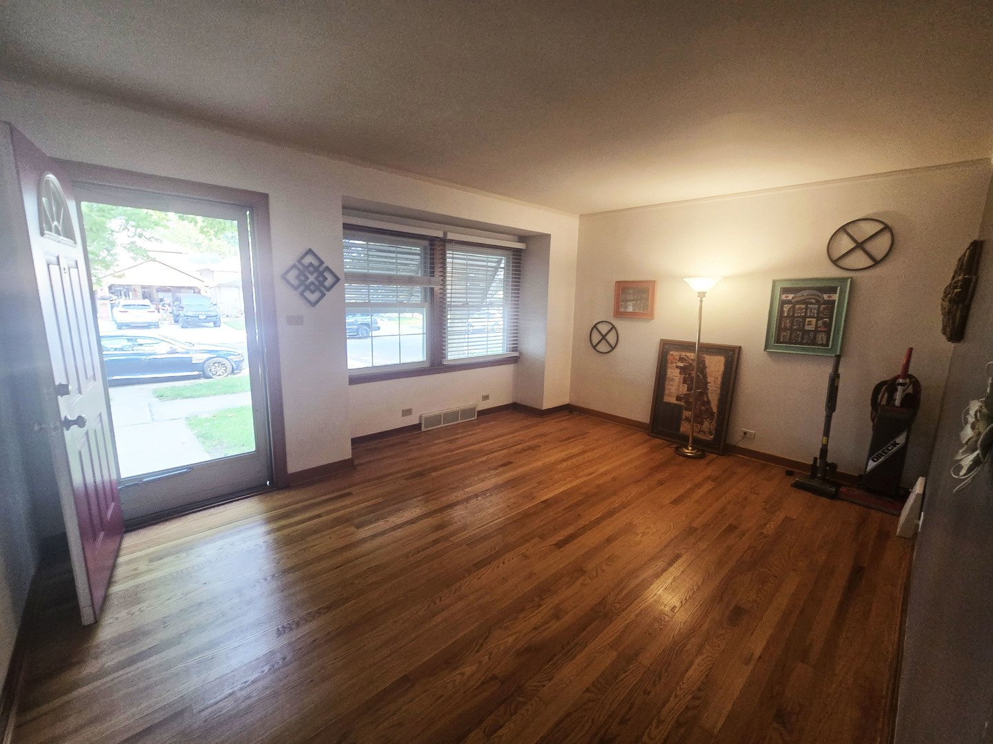 10342 S Christiana Avenue Property Photo 6