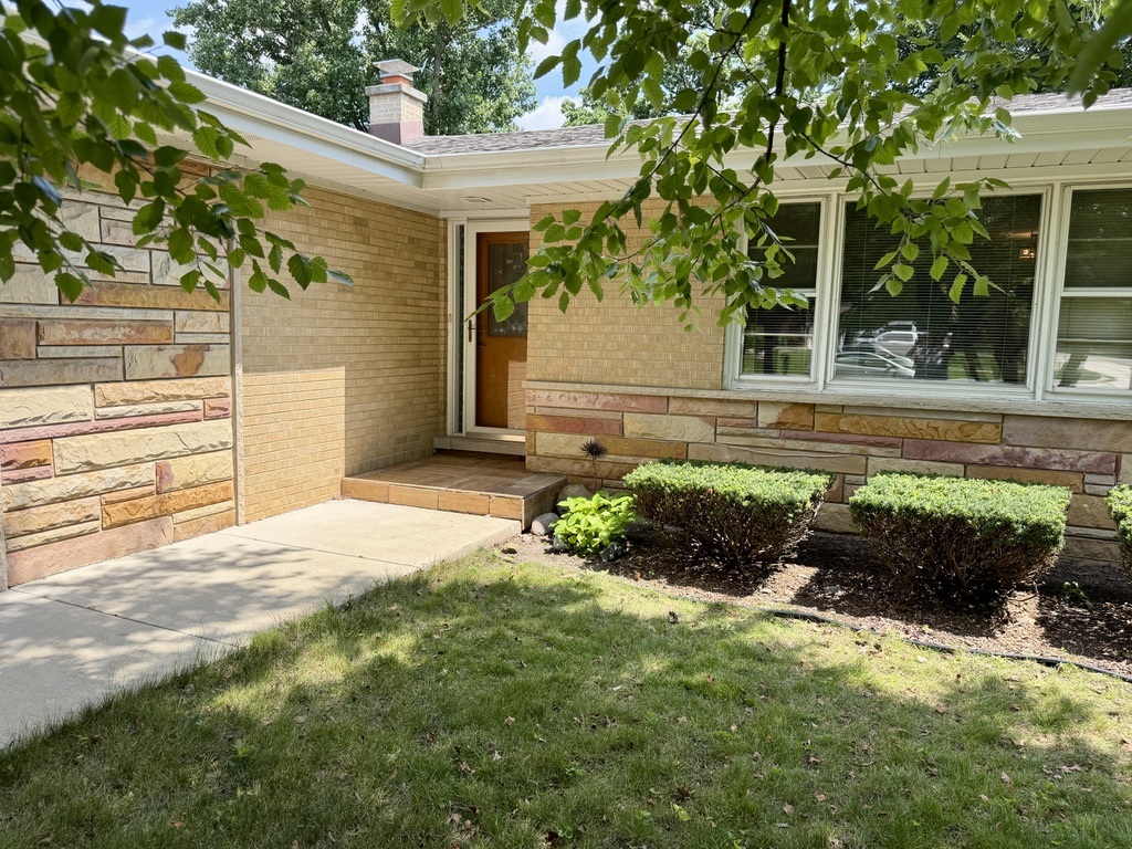 115 S Cedar Avenue Property Photo 3