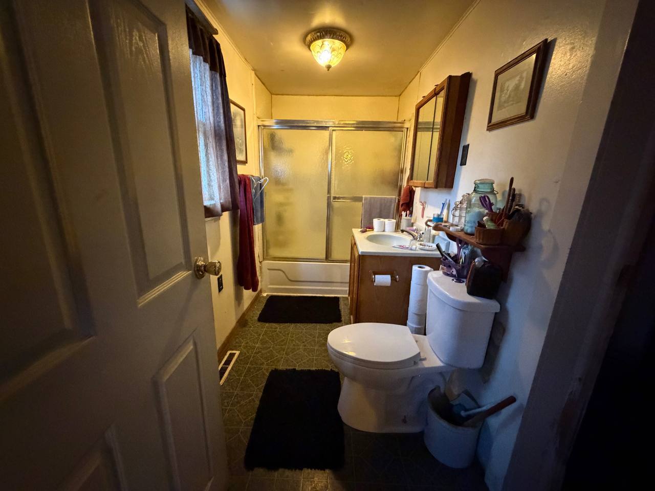 202 E Allen Street Property Photo 9