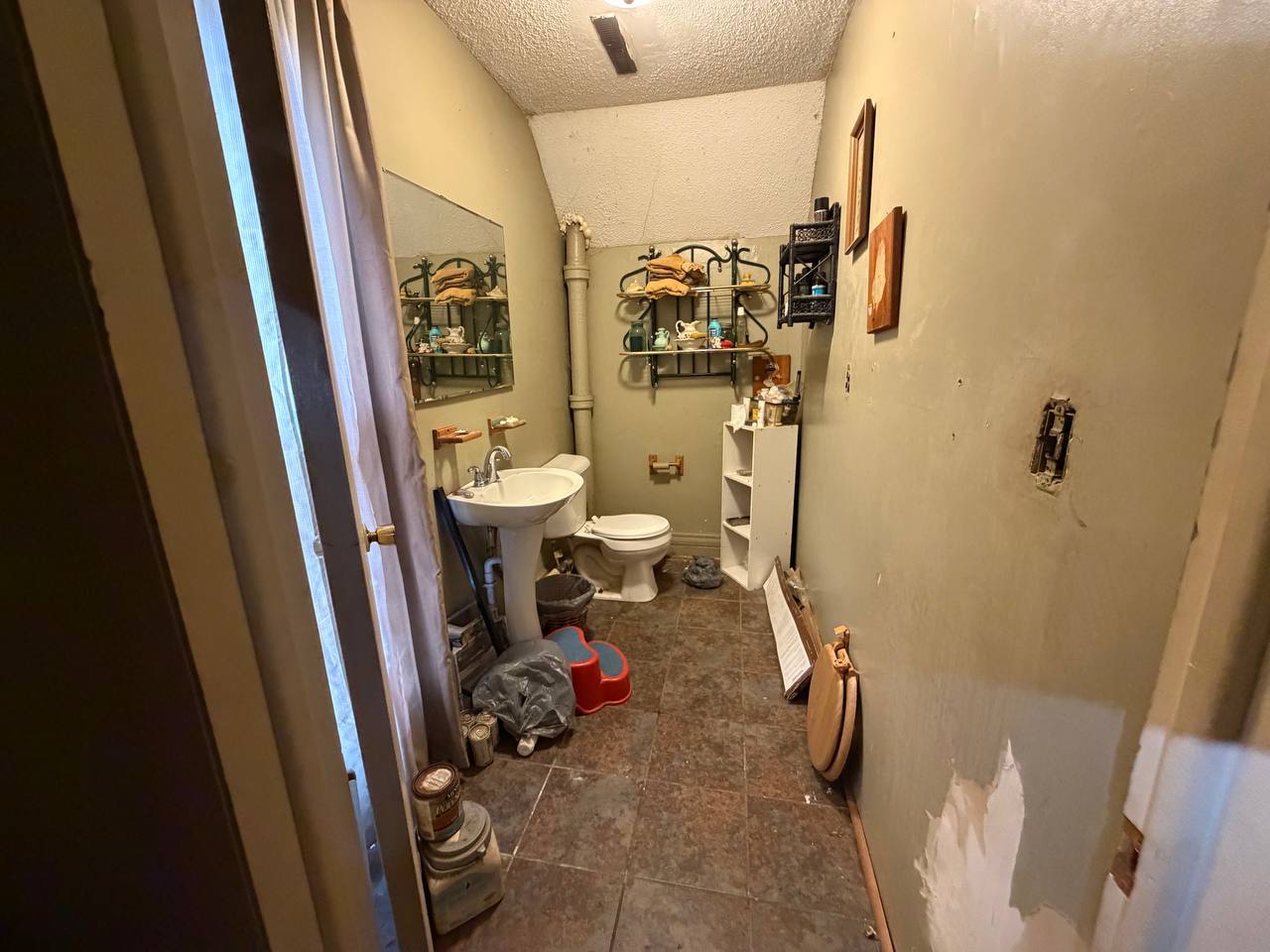 202 E Allen Street Property Photo 16