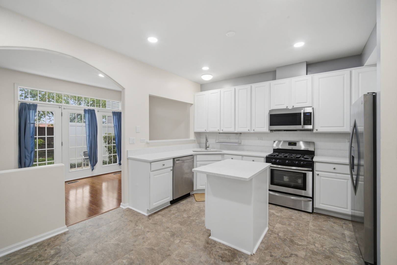 1510 N Waterbury Circle Property Photo 8