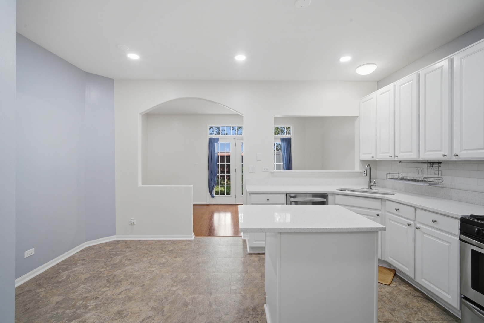 1510 N Waterbury Circle Property Photo 9