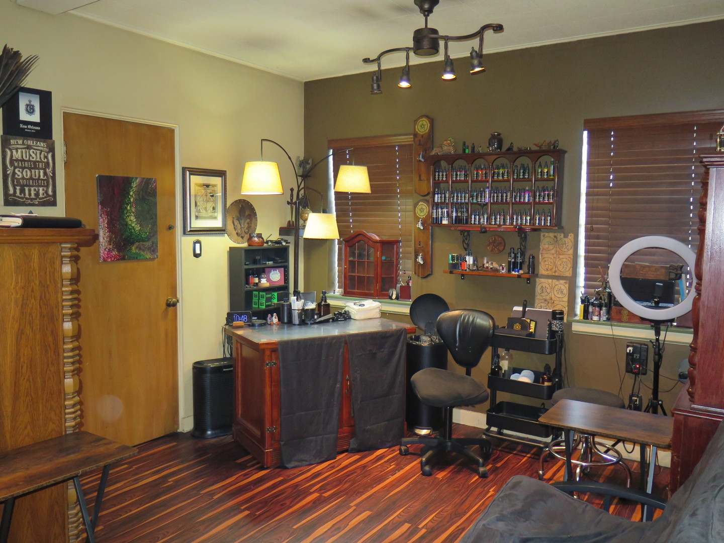 6027 W Addison Street Property Photo 5