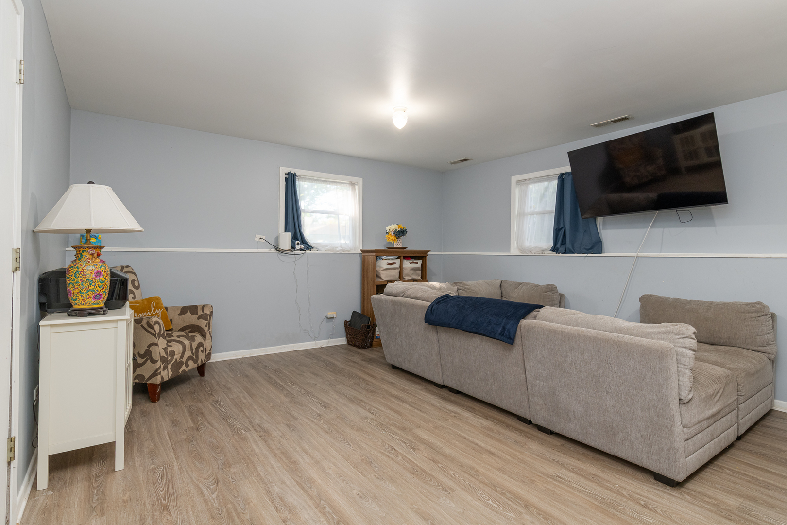 35706 N Laurel Avenue Property Photo 6