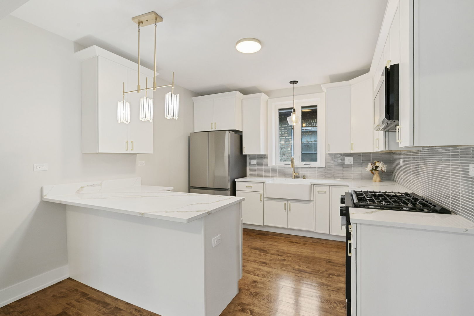 2510 Oak Park Avenue Property Photo 9