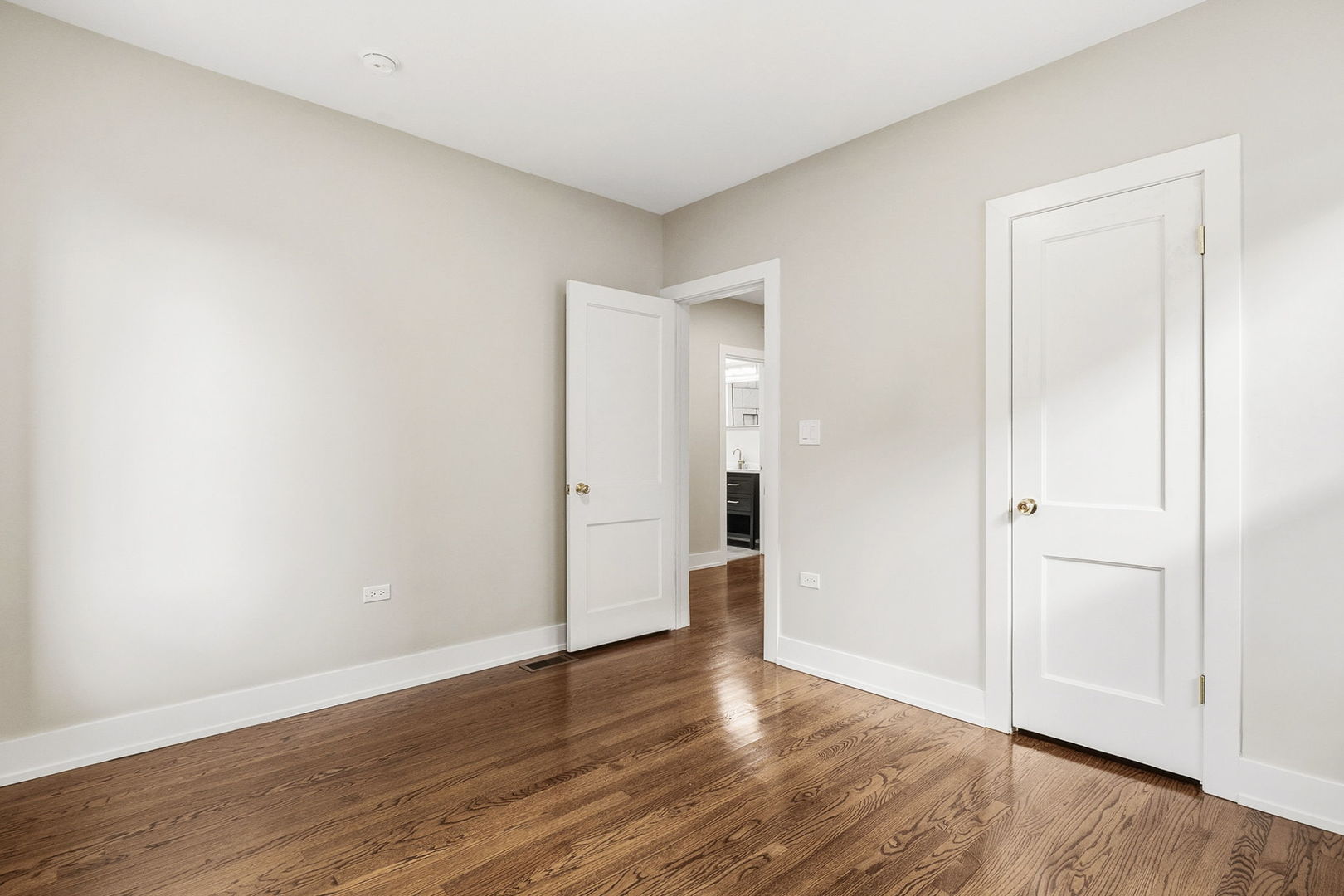 2510 Oak Park Avenue Property Photo 15