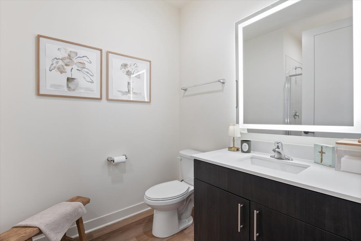818 N Wolcott Avenue 208 Property Photo 11