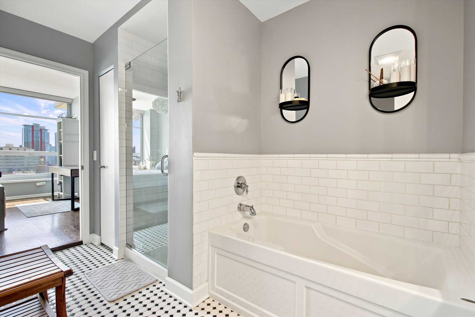 1600 S Prairie Avenue 1107 Property Photo 12