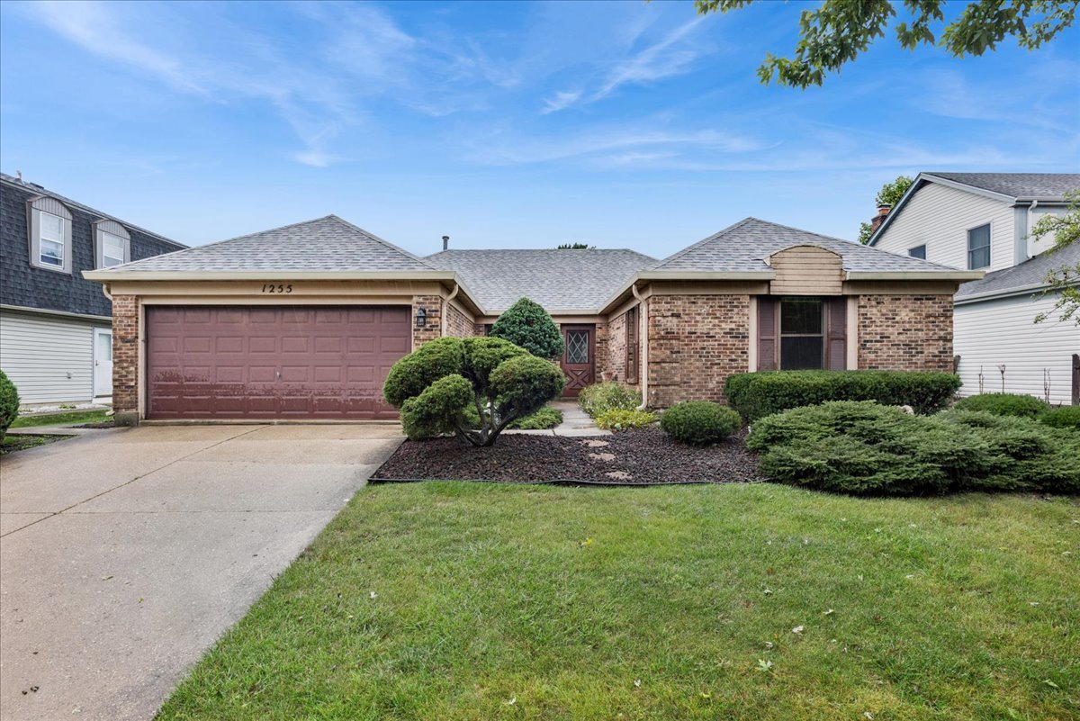 1255 John Drive Property Photo 1