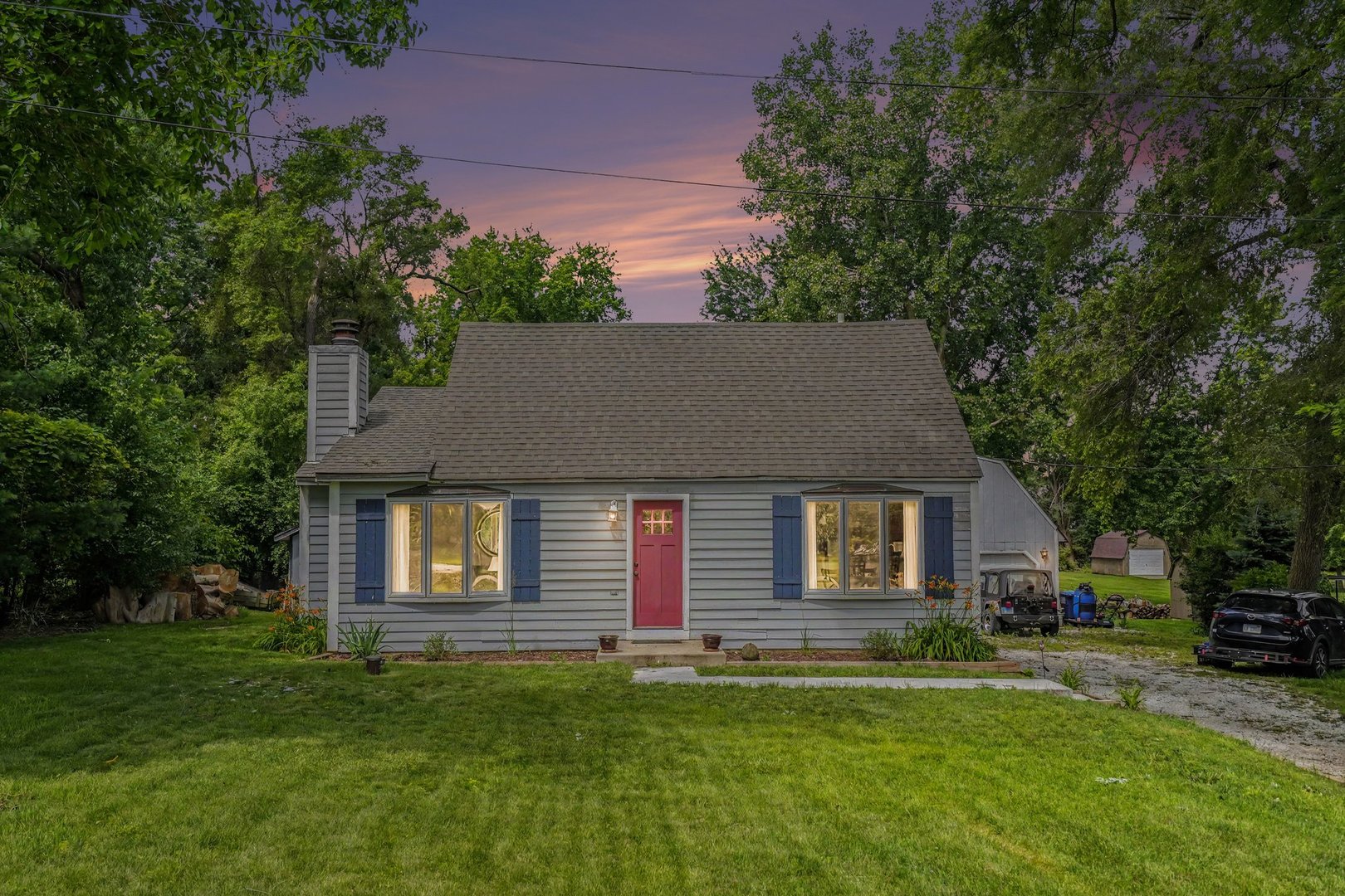 5S254 Radcliff Road Property Photo 1