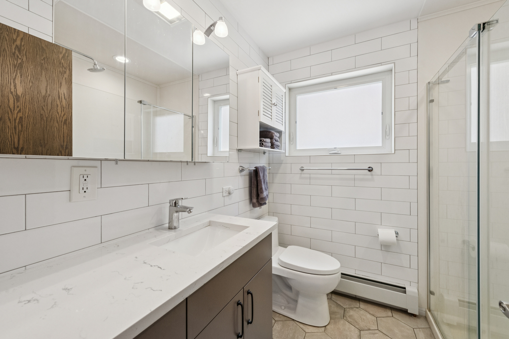 6845 W Leland Avenue Property Photo 5