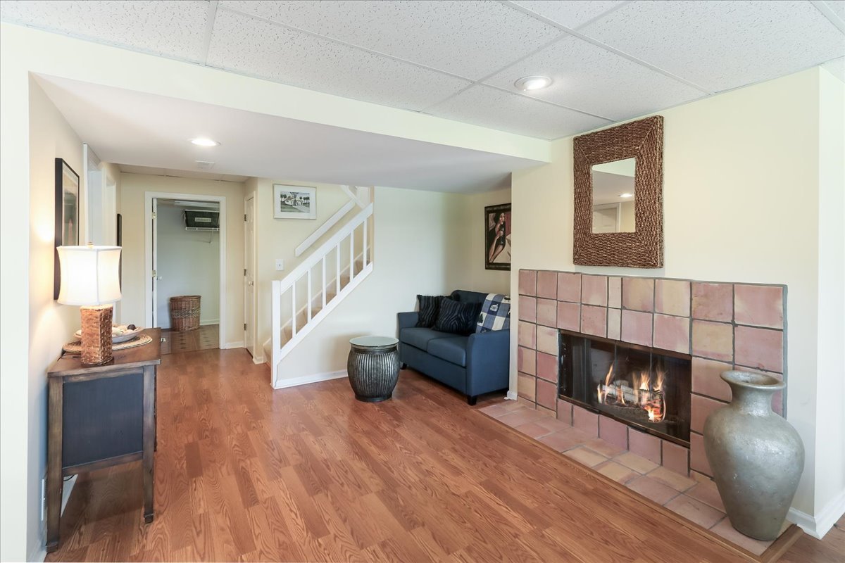 355 Indian Point Property Photo 24
