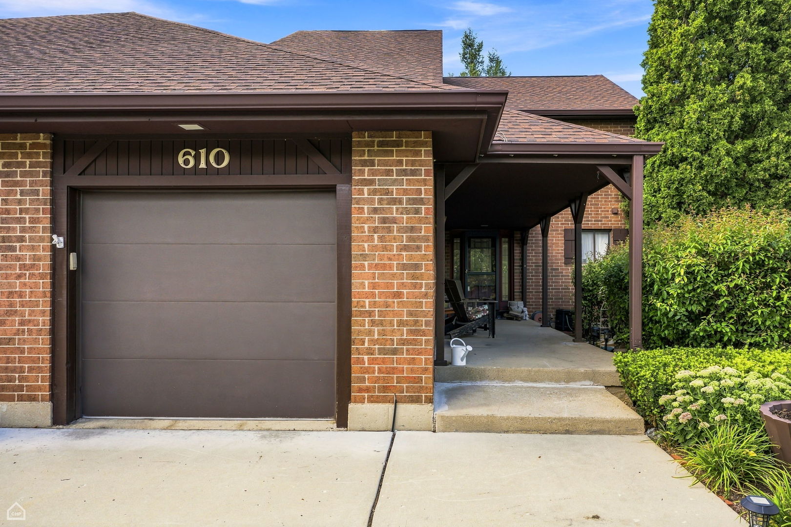 610 Cress Creek Lane Property Photo 2