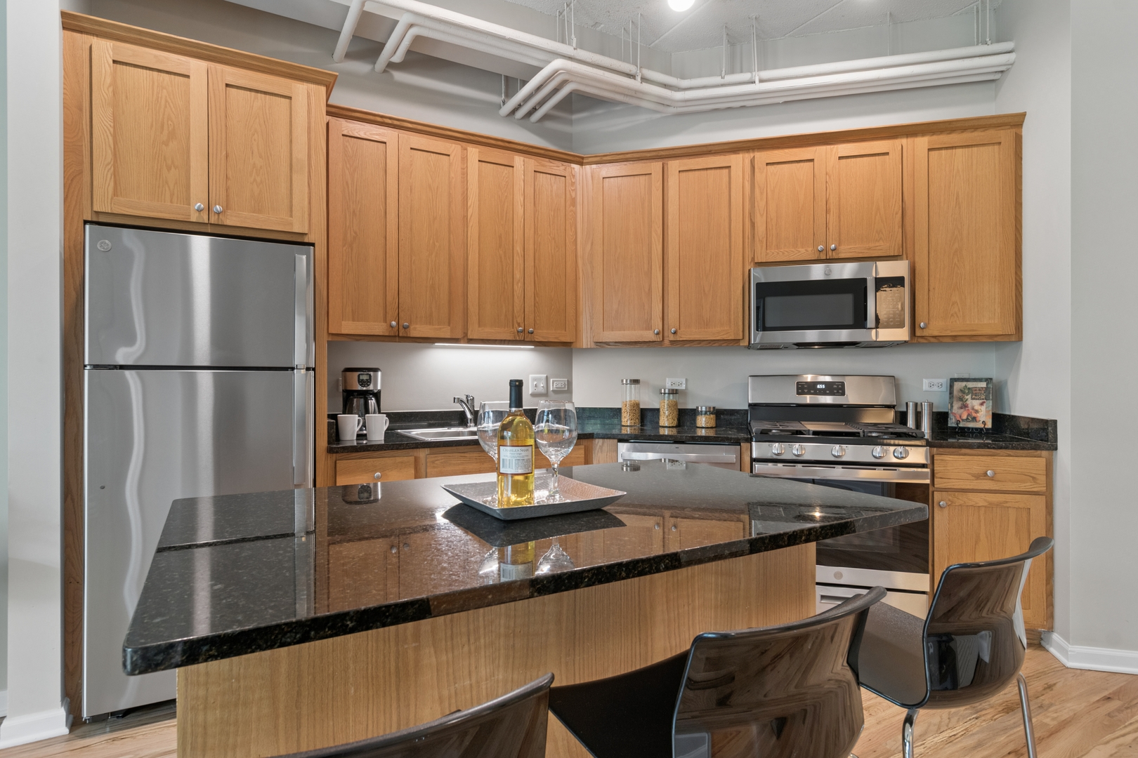 1919 S Michigan Avenue 200 Property Photo 3