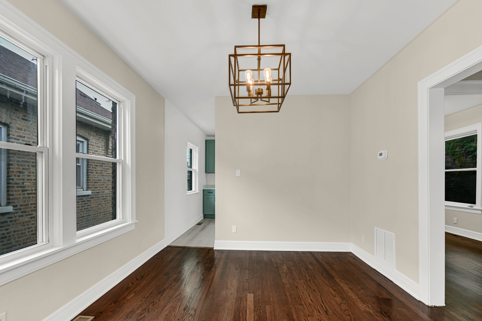 6543 S Francisco Avenue Property Photo 7